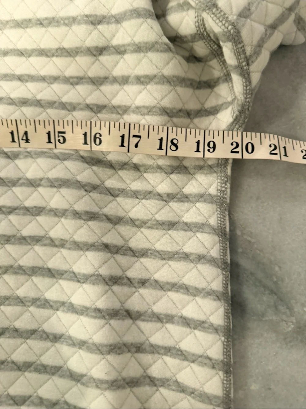 NWOT J. Crew Size XS Gray Cream Reversible Quilted Striped Crew Sweatshirt